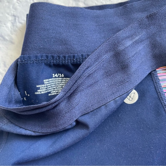 Livi Active Women's Tank & Legging Set - Picture 5 of 5